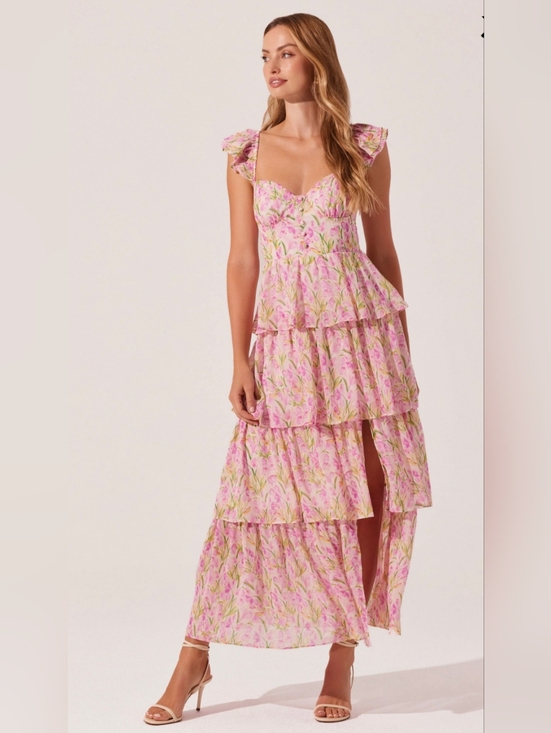 Astr Dresses & Skirts - ASTR Floral Pink Tiered Maxi Dress